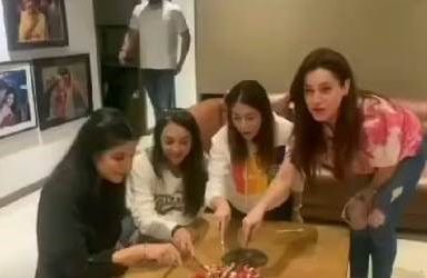 The cast of 'Faboulous Lives of Bollywood Wives' celebrated their success by cutting a cake