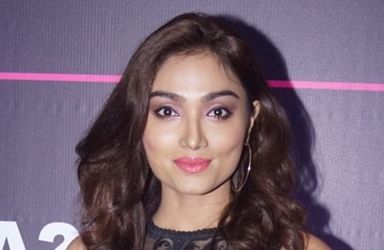 After working with K V Anand, Shaji Kailas; shooting with a new director was a fresh experience : Aishwarya Devan