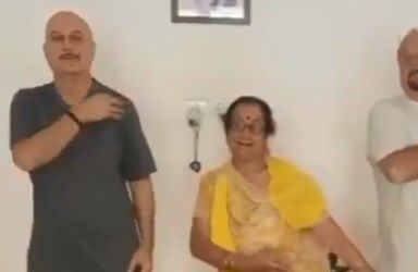 Anupam Kher, Raju Kher Dance Their Hearts Out With Mother Dulari